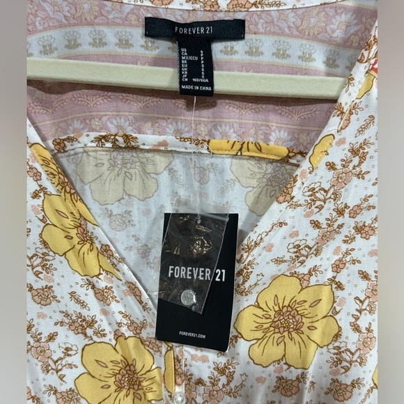 Forever 21 Summer Romper Small With Drawstring and Elastic Waist NWT - Picture 2 of 11